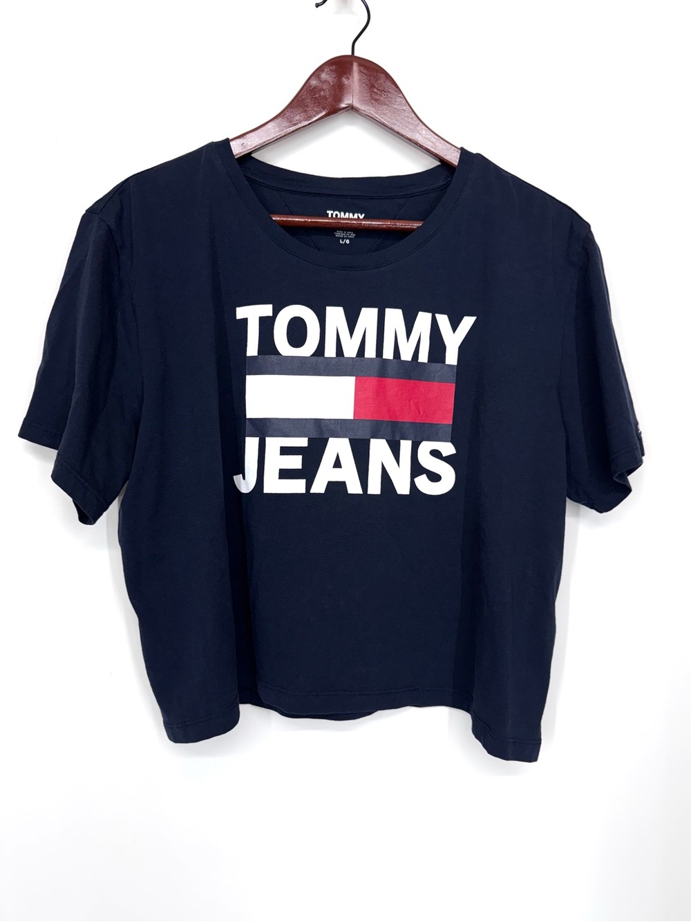 Tommy Hilfiger Bold Logo Navy Blue Short Sleeve Cropped Crewneck Tee Size Large